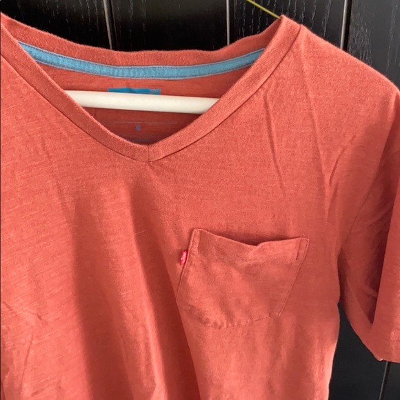 Levi’s Pocket T-Shirt - Picture 3 of 3